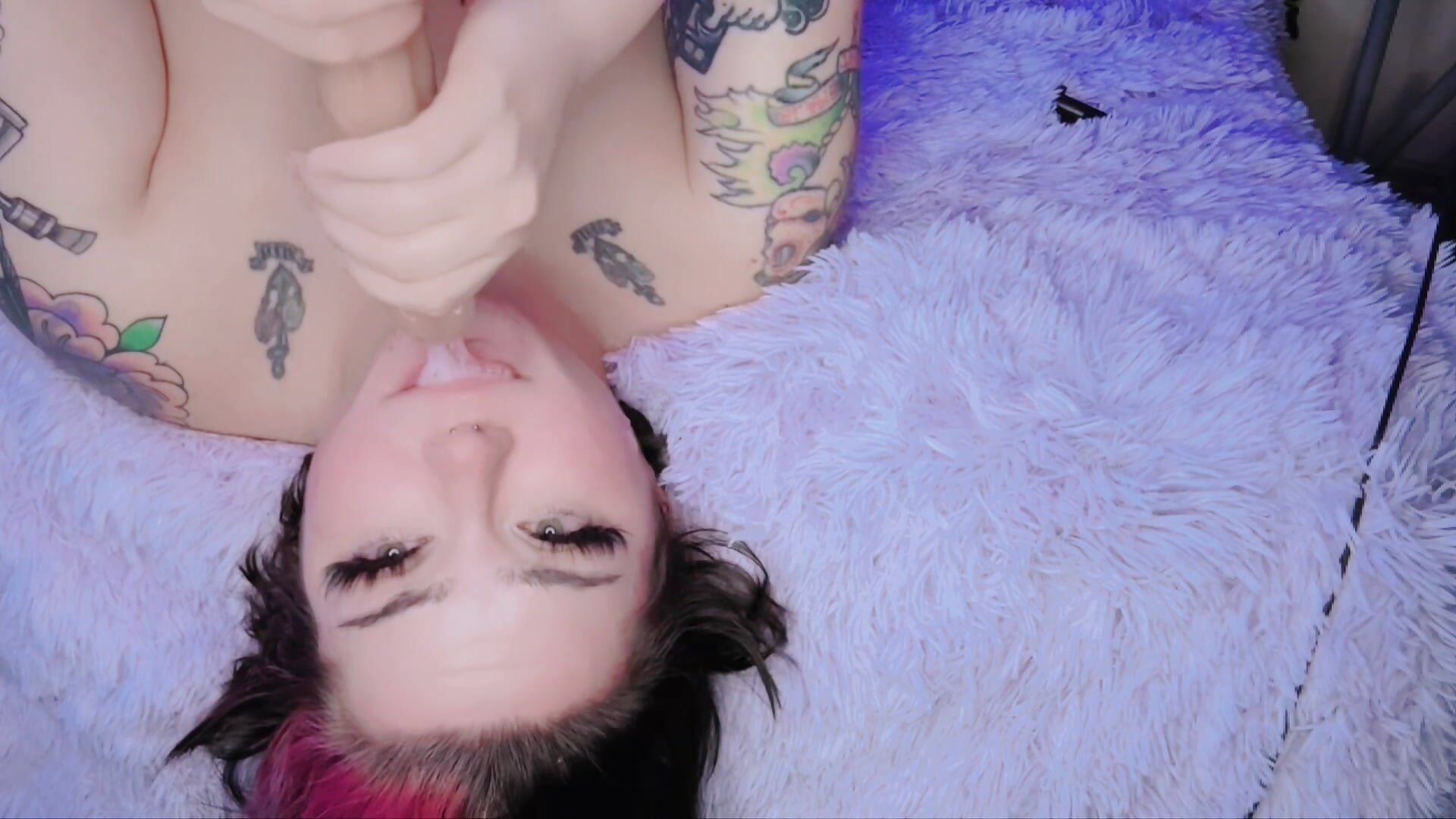 Fuck my Face please - video di JennKenobi modella di cam