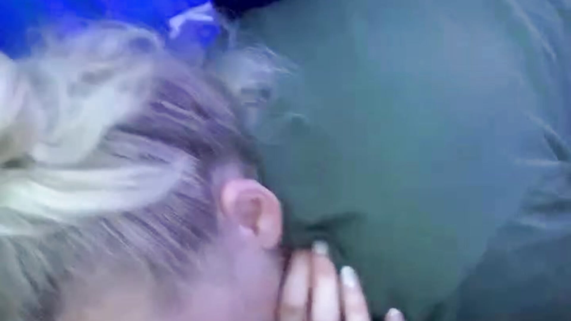 LONDN BUS SUCKING COCK - video by EMILYROSE_- cam model