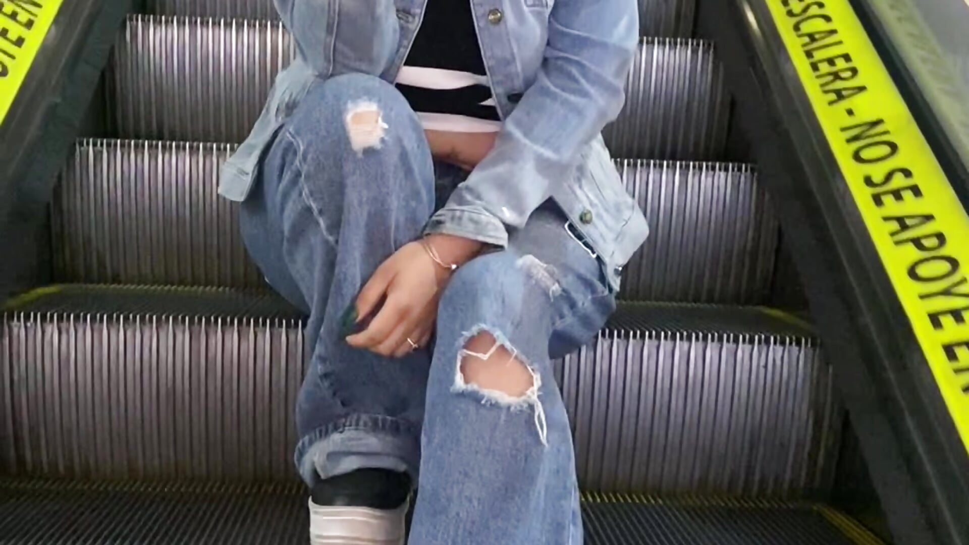 popsicle at the mall🥵 - βίντεο μοντέλου meda_kawaii_