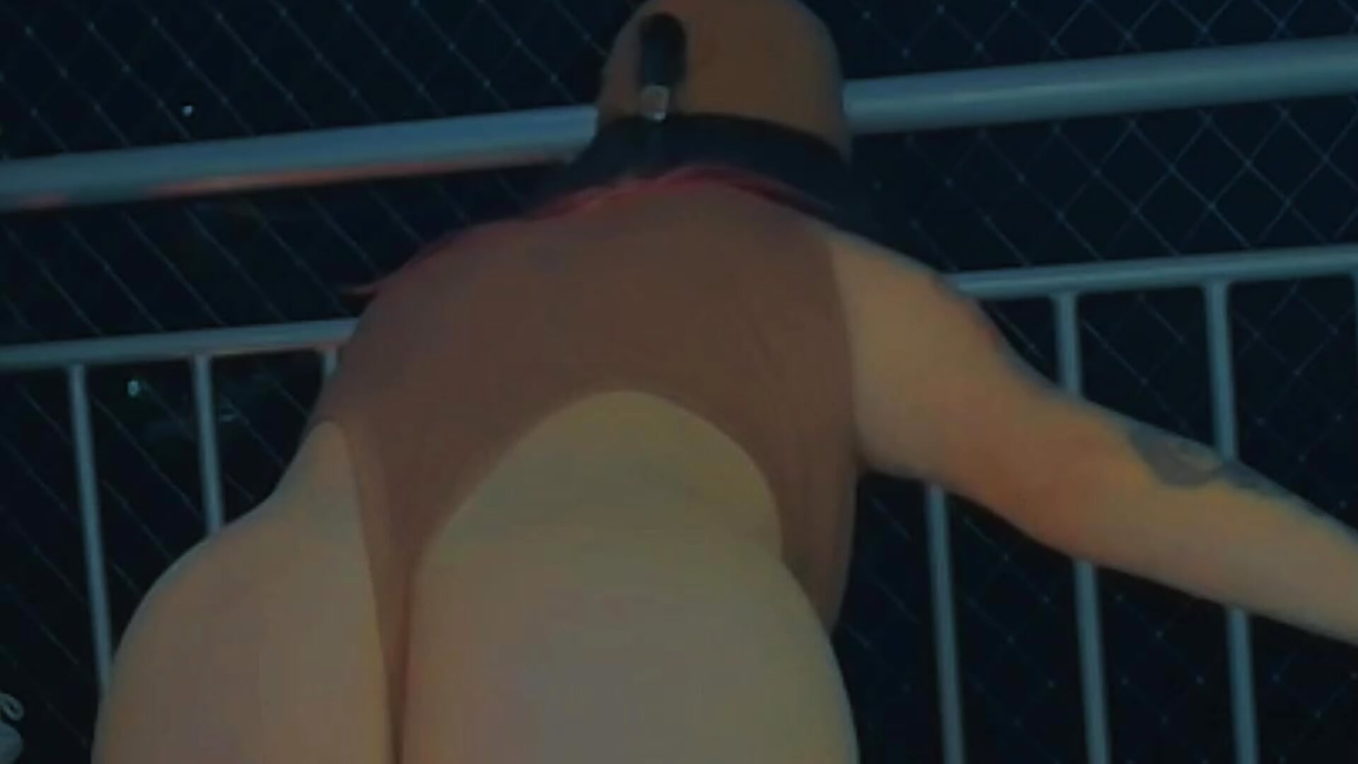 Balcony BBQ + dance 🔥 - فيديو من meda_kawaii_ موديل الكام