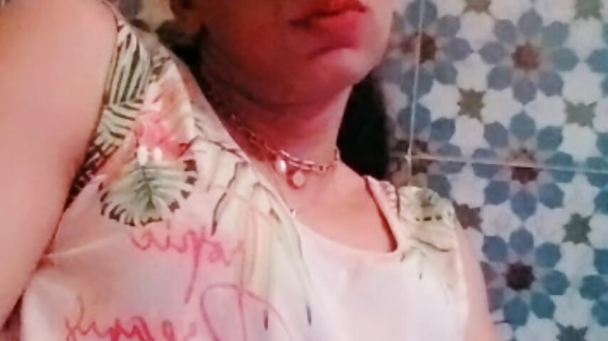 Simple Video - vídeo de la modelo de cam Leilatova