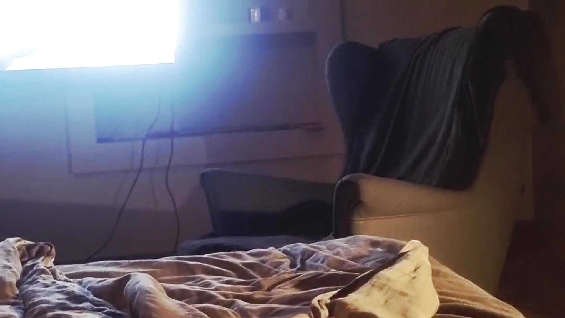 Porobiony – video modela na kameri Bob666demon