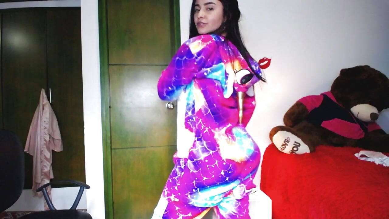 Cute unicorno. - 視頻由 Sarah_Jhonson 主播提供