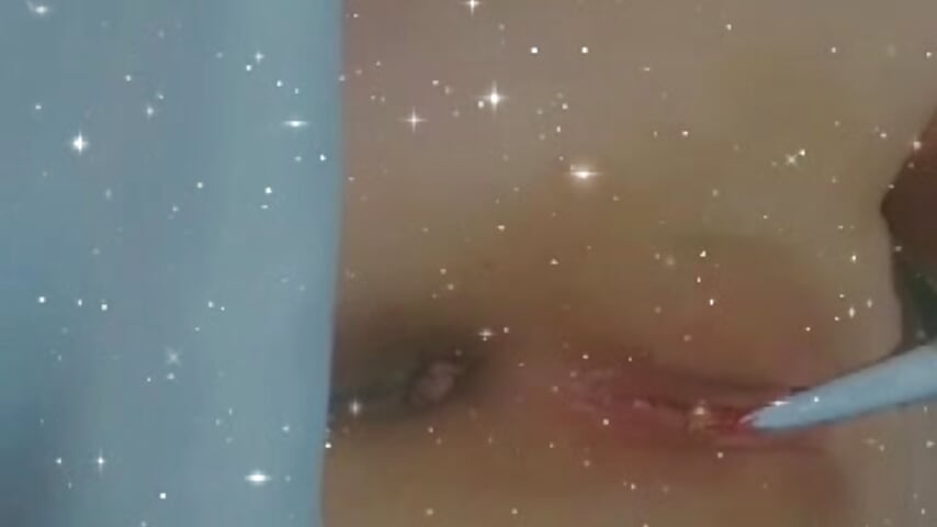 squirting for daddy with my electric toothbrush - video by HYPHYtype cam model