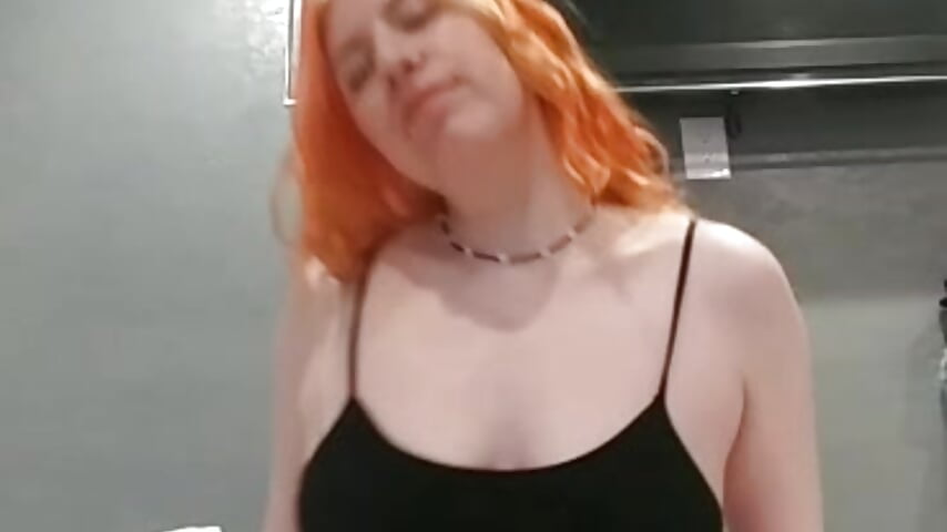 twerking in pajamas - video by HYPHYtype cam model