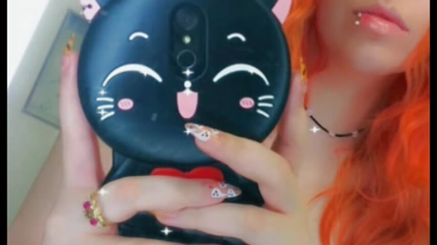 redhead lolafuccbunny - video by HYPHYtype cam model