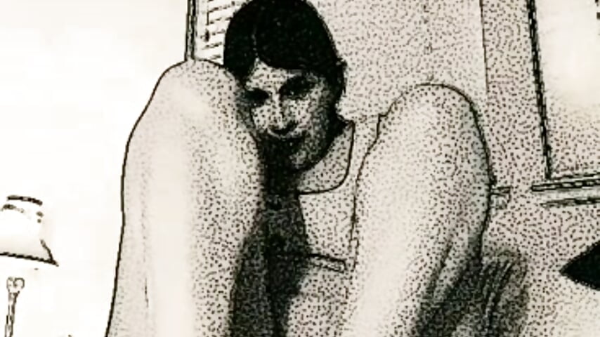 sitting pretty - video by HYPHYtype cam model