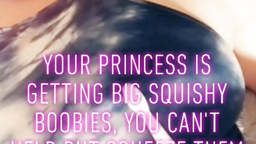 big squishy boobies - video by HYPHYtype cam model