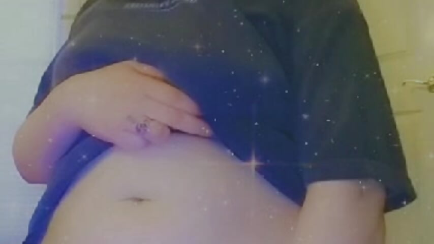 t-shirt and panty scene - video by HYPHYtype cam model