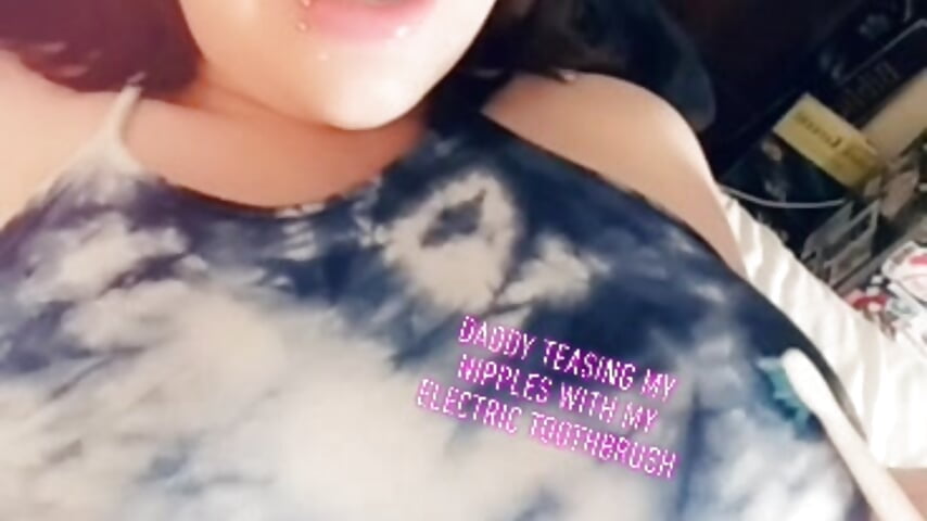 teasing my nipples makes me so wet - video by HYPHYtype cam model