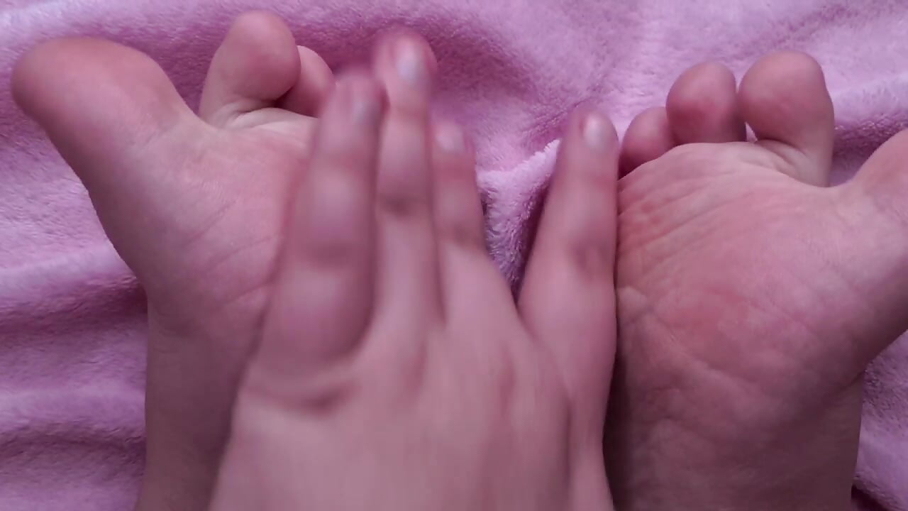 My hairy legs and toes, natural nails:)  Show feet and massage... - video by Pink_forest cam model
