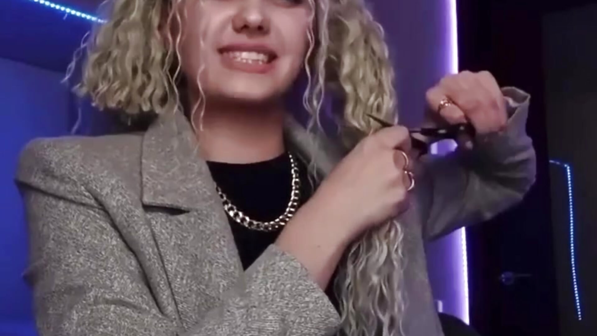 fun profession– _Maribel_ kameramodell videója