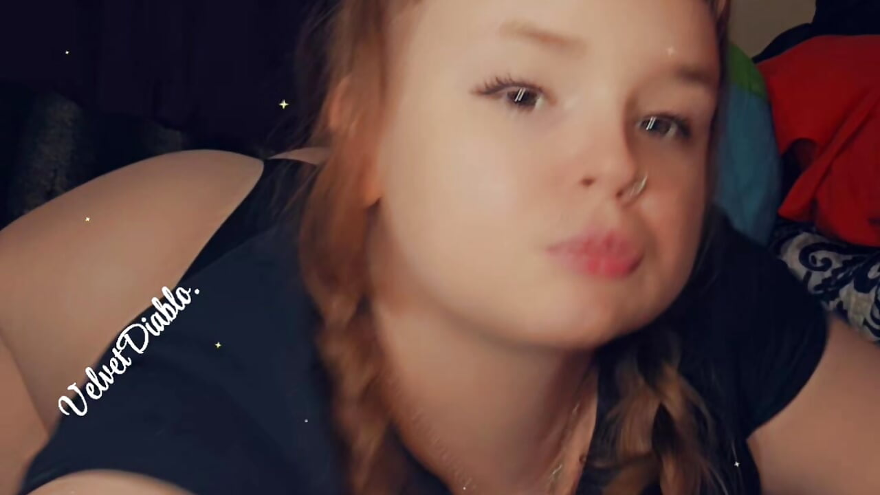 booty jiggle! - video van VelvetDiablo cam-model