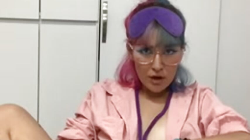 trim,8B75BD75-95F8-43CD-942B-896D88C69A8D - clip cu MaryJaneDove model videochat