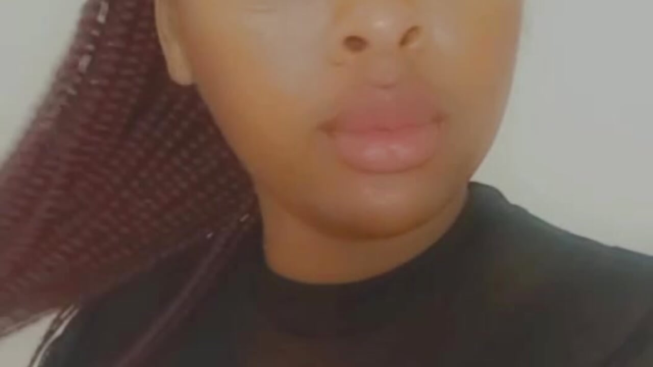 My eyes and lips - video by CuteHoney92 cam model