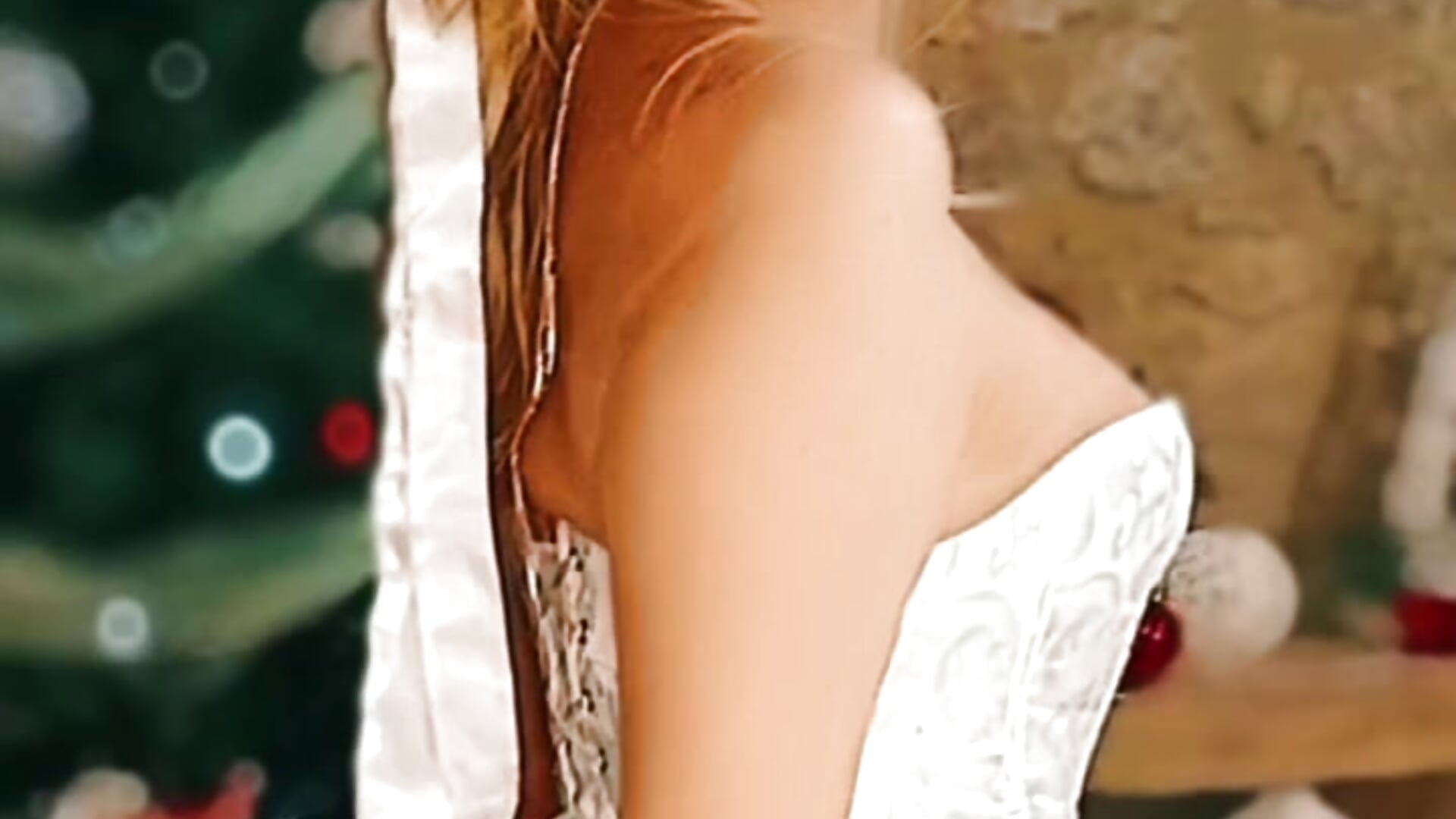 What is not allowed on TikTok (1) - This video with nudity content is for sale here. - video di SorayaSapeca modella di cam