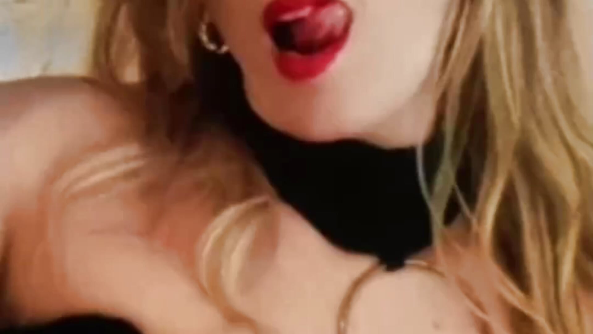 Sexy Moment - video di SorayaSapeca modella di cam
