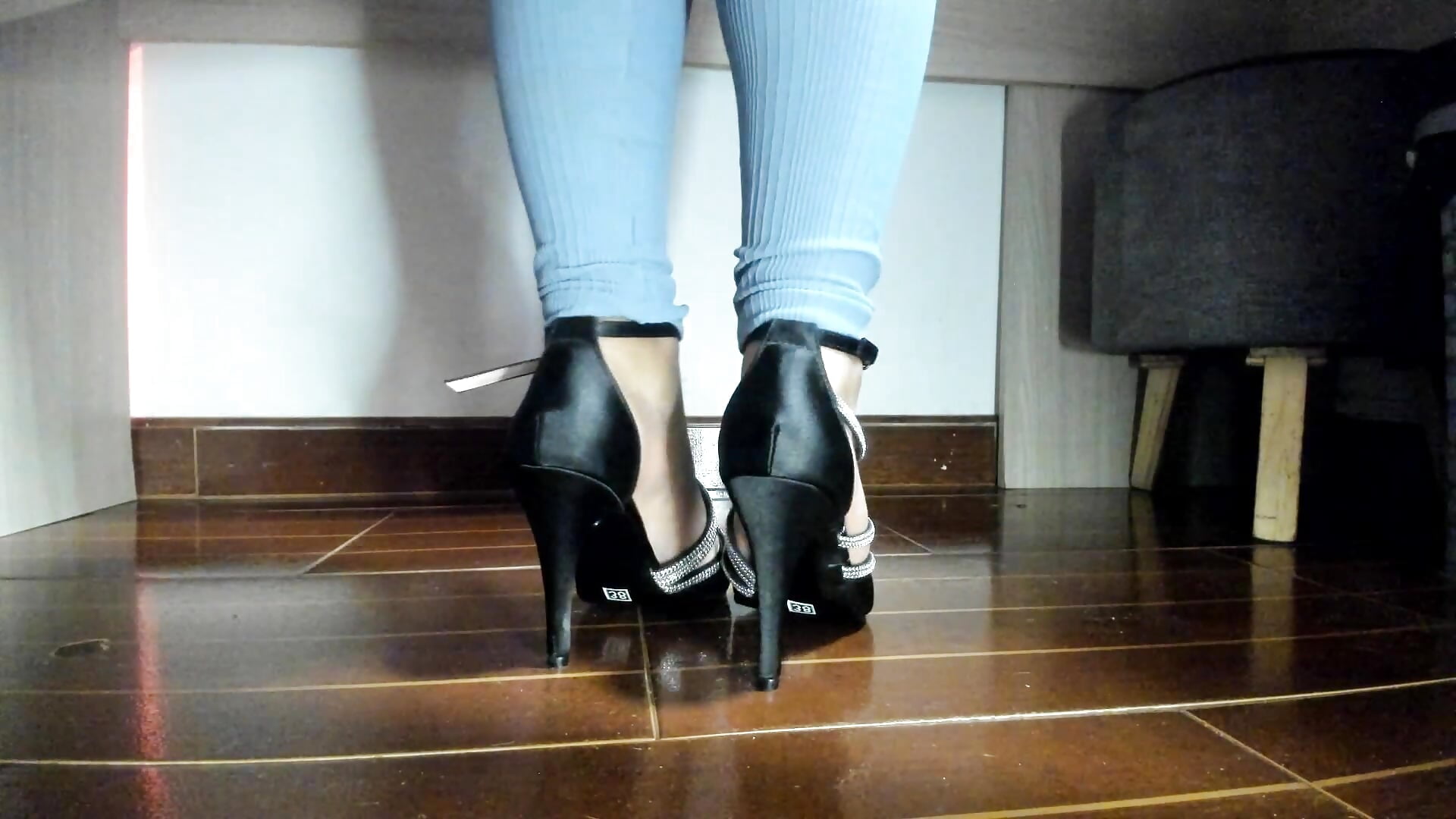 👠👣👠 - Amaia_Bushida adlı kamera modelinin videosu