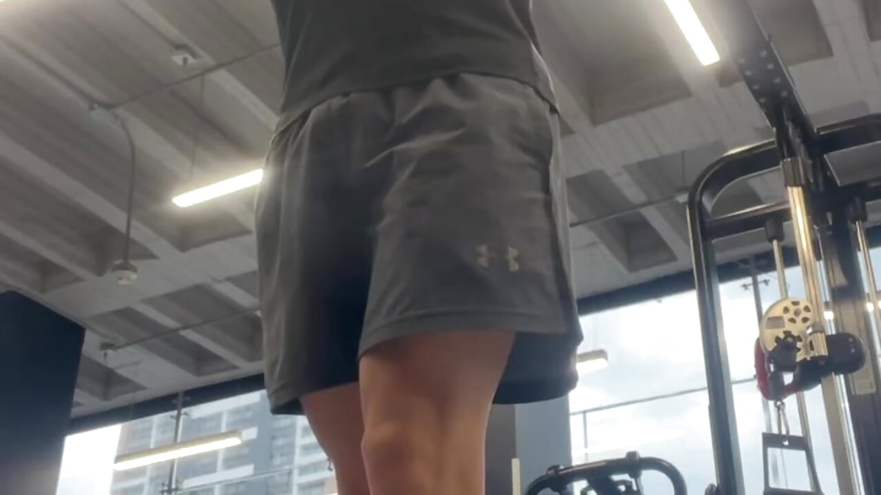 Would you like to go to the gym with me? - video by alejooo_twink cam model
