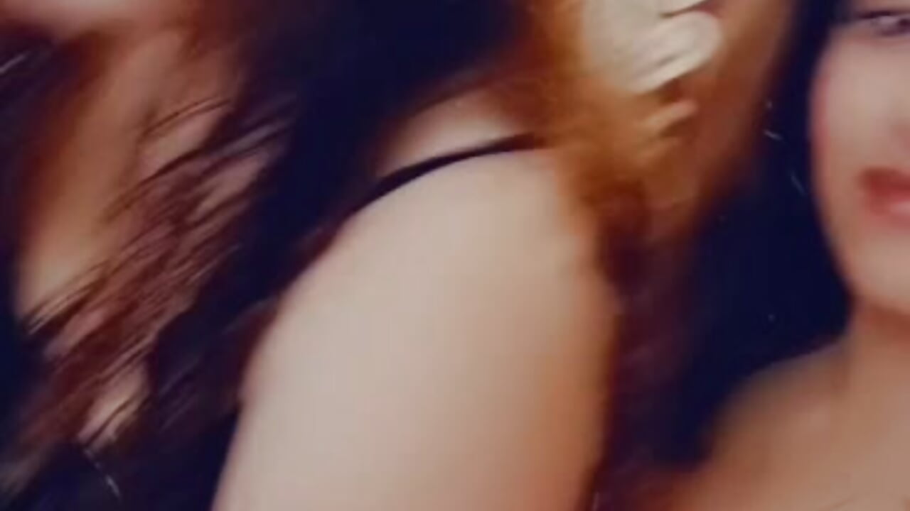 nikkie rose and allisia - video by Nikkierosee cam model