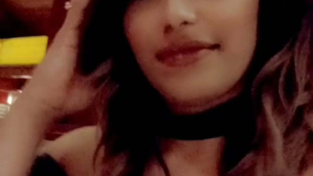 nikkie rose out having dinner - video by Nikkierosee cam model