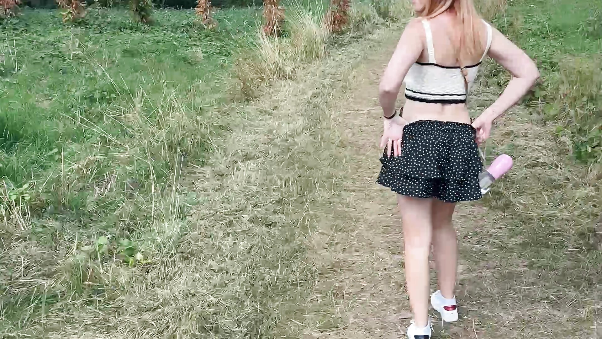 Flashing my arse on countryside walk!