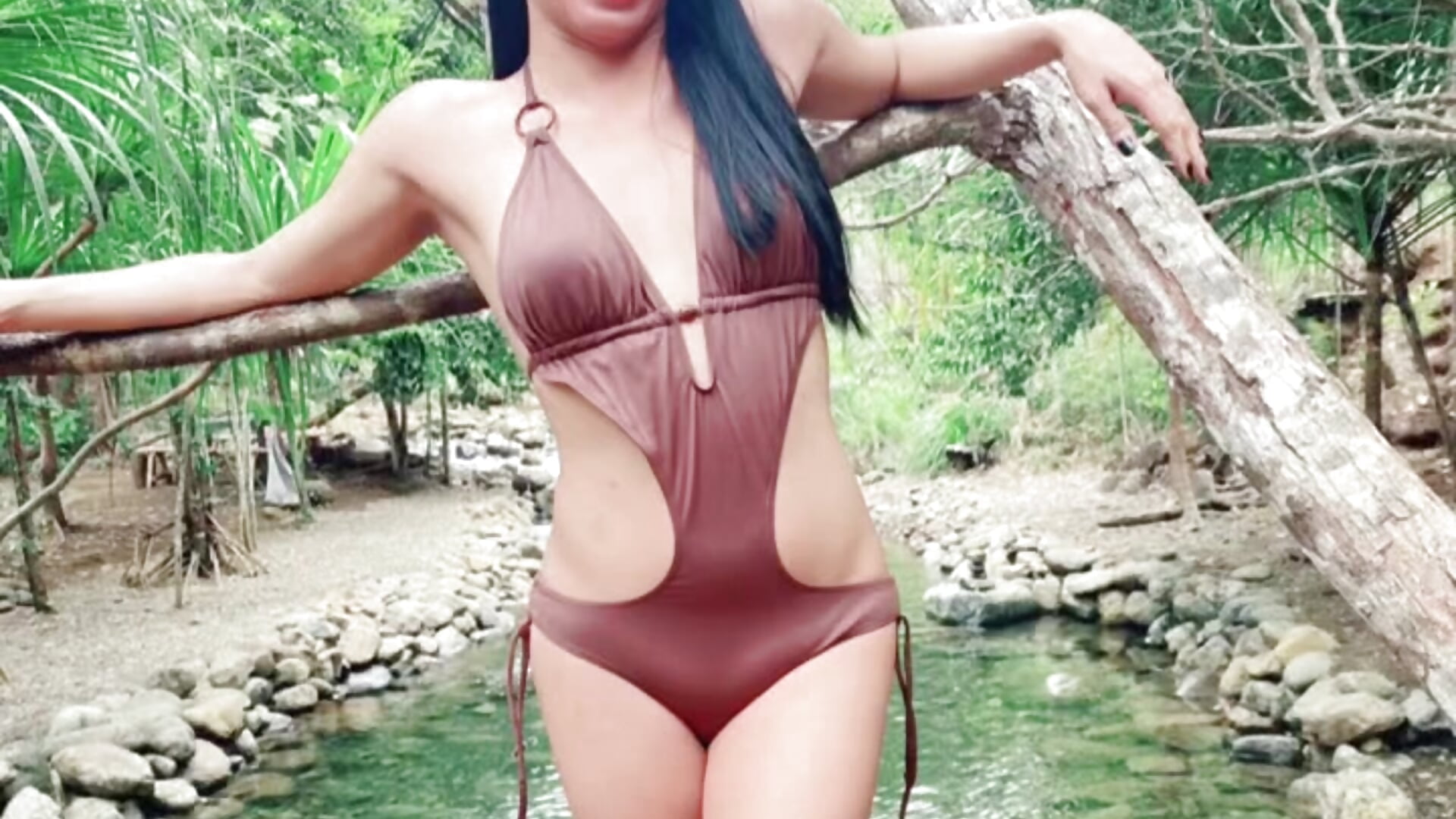 4d3e15c8e1fa9491de8d68df0363efca - video by BrendaMore cam model