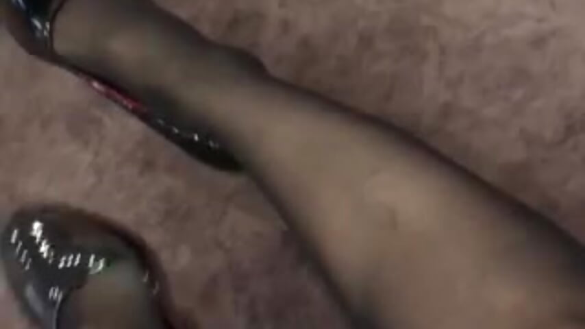 My black  heels - vidéo du modèle de showcams MistressMilfa