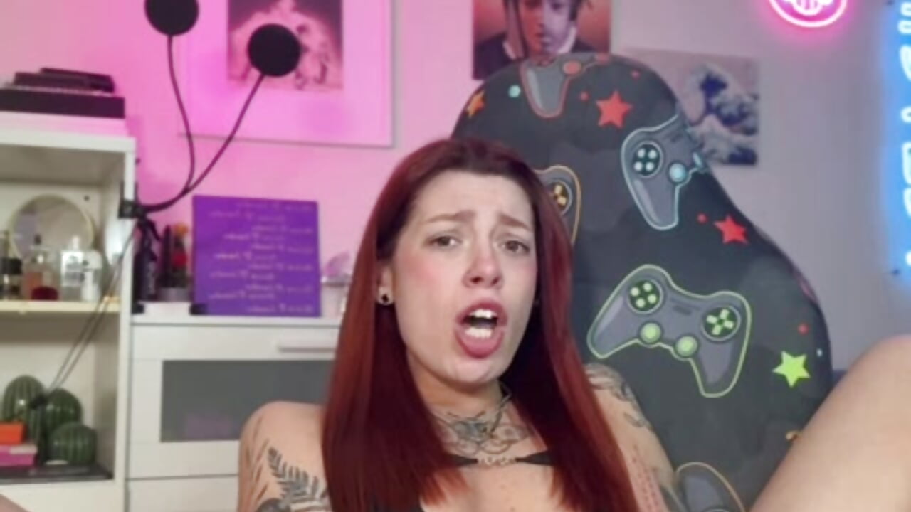 crazy domi fuck!! - video van MaryStocks cam-model