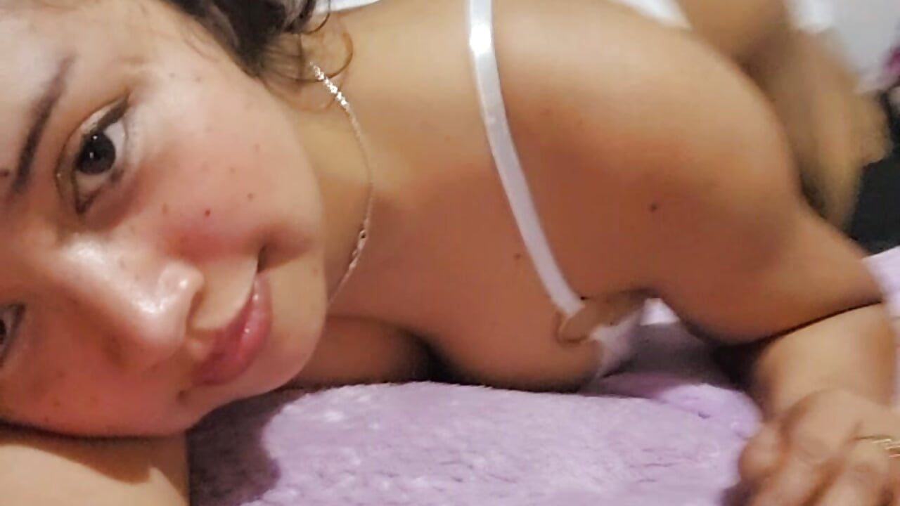 White clothes - Peach_Girll 캠 모델의 동영상