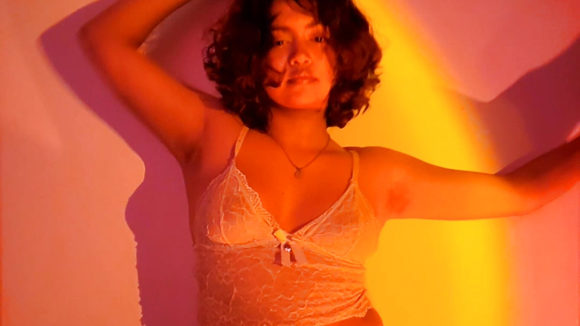 Dancing - Peach_Girll 캠 모델의 동영상