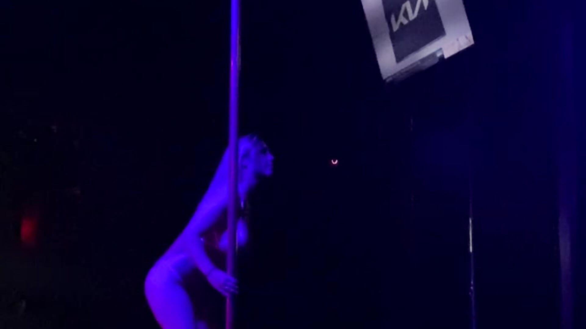 trim,0285B214-7221-4210-B118-25215B0CD22E - video by ElektraExotic cam model