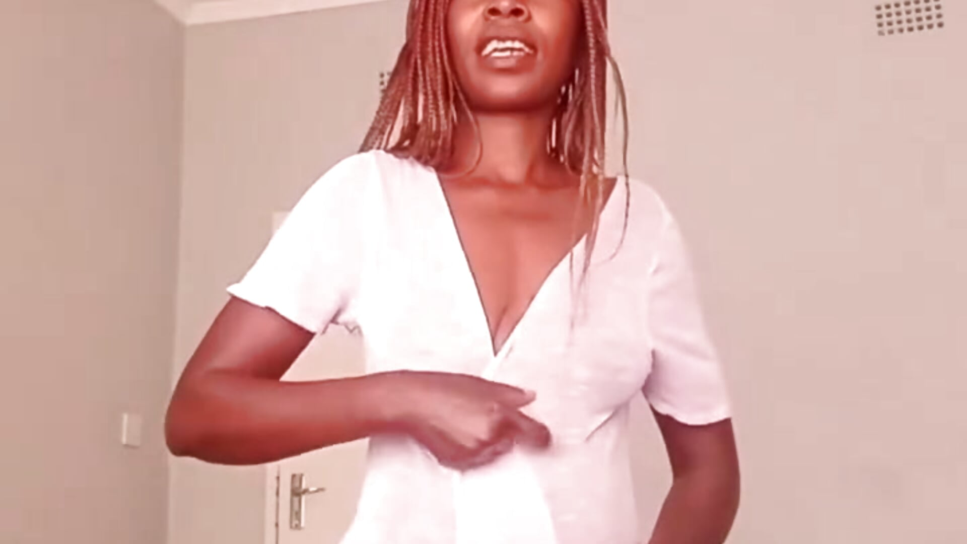 1000044544 – video af Queennewmind cam-model