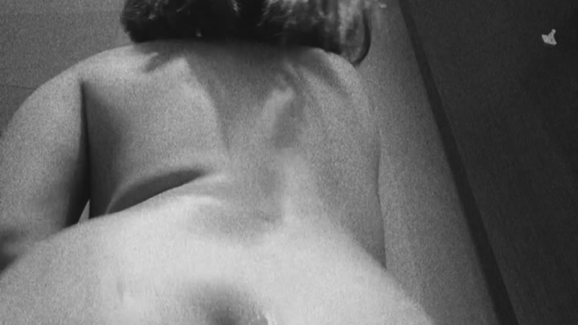 My big ass with oil❤️ - video by sammbunny cam model