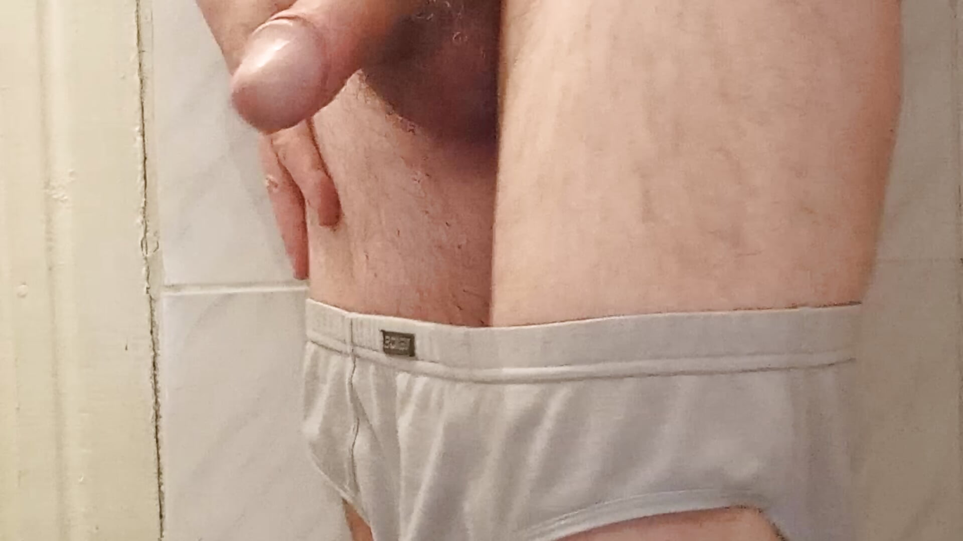 Подрочил утром в ванной－カメラキャストのsergeynew2の動画