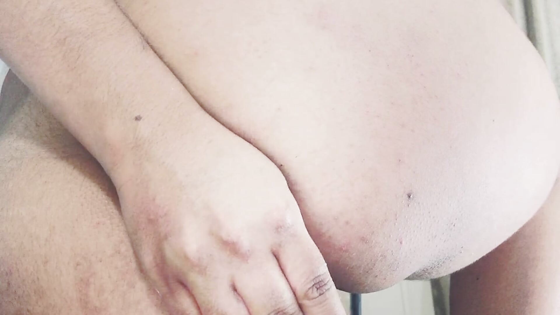 Put Hush in my ass - video by Andreas-grace cam model