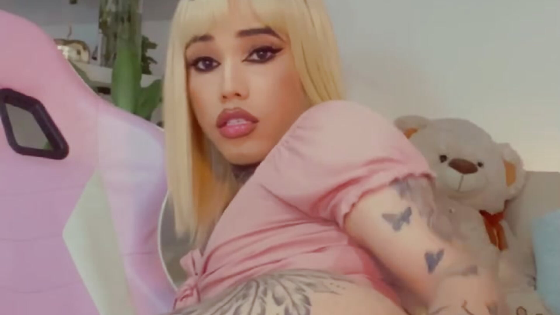 Great perverse fuck😈 - відео від вебкаммоделі little_star_porn