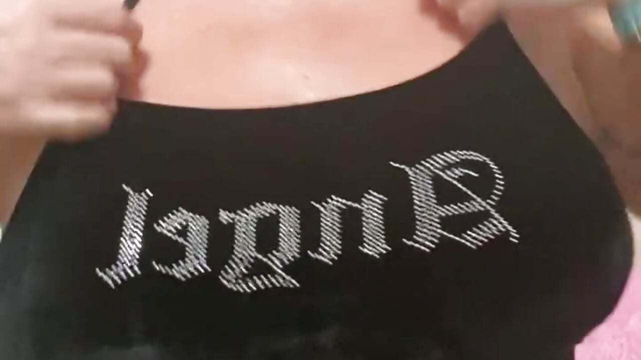 Dildo riding/SQUIRT/dirty talk - відео від вебкаммоделі BustyVicky