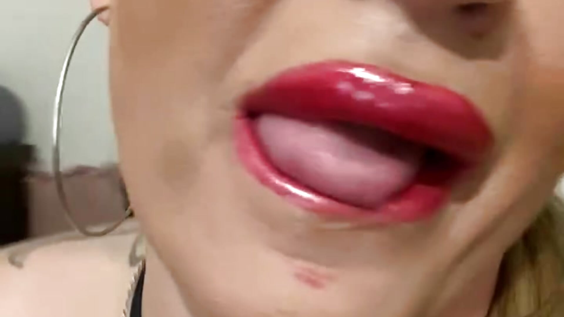 Spermamouth/extreme deepthroat - відео від вебкаммоделі BustyVicky