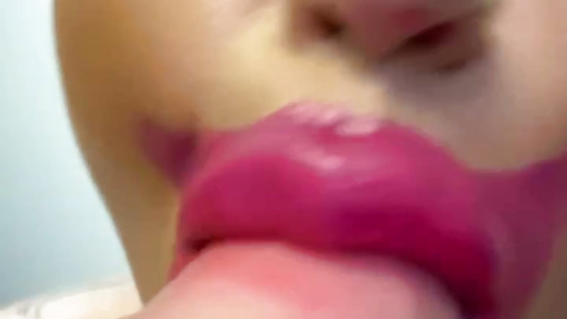 Joker lips pov mouthfuck - відео від вебкаммоделі BustyVicky