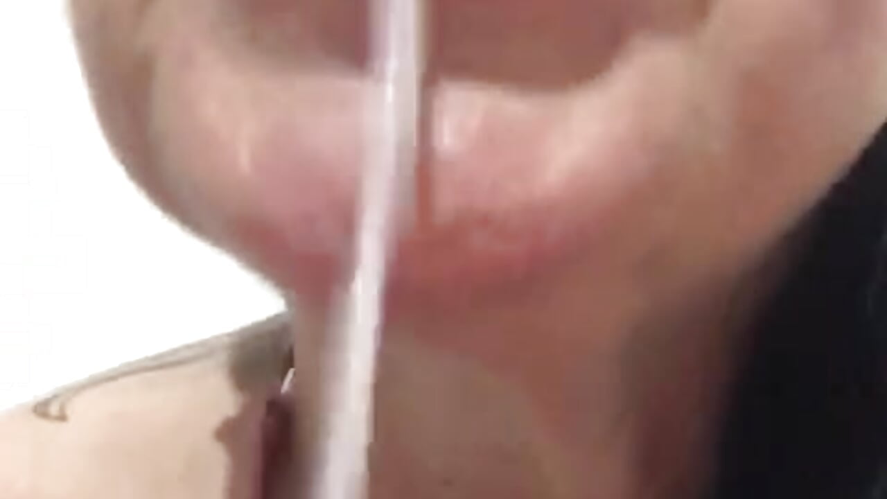 Messy deepthroat, spitting - відео від вебкаммоделі BustyVicky