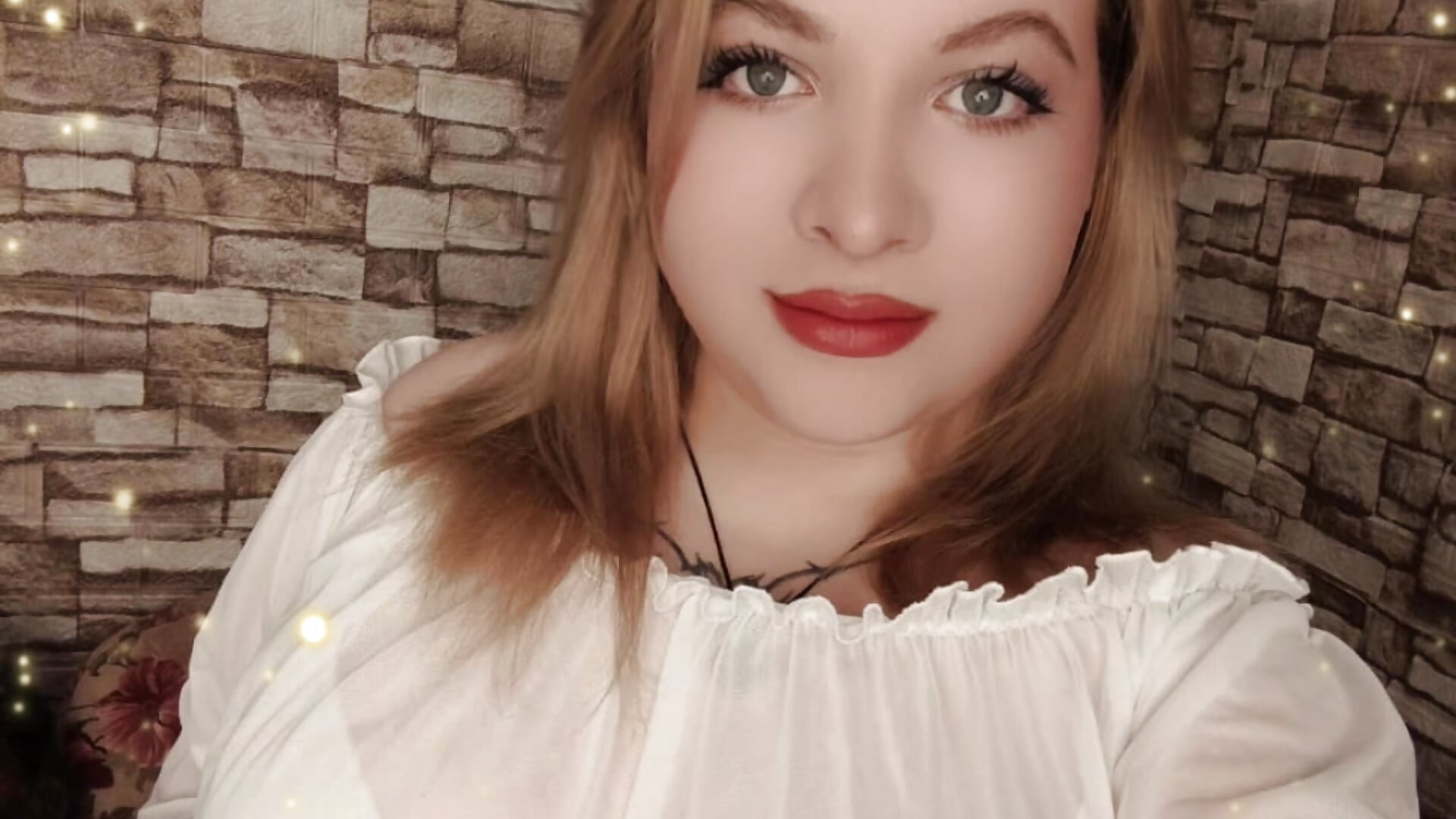 1000051967.mp4 - video by caramel_maria cam model