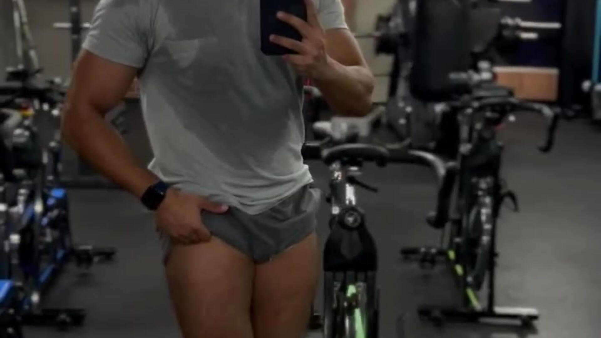 Meee – video af izaak_lover