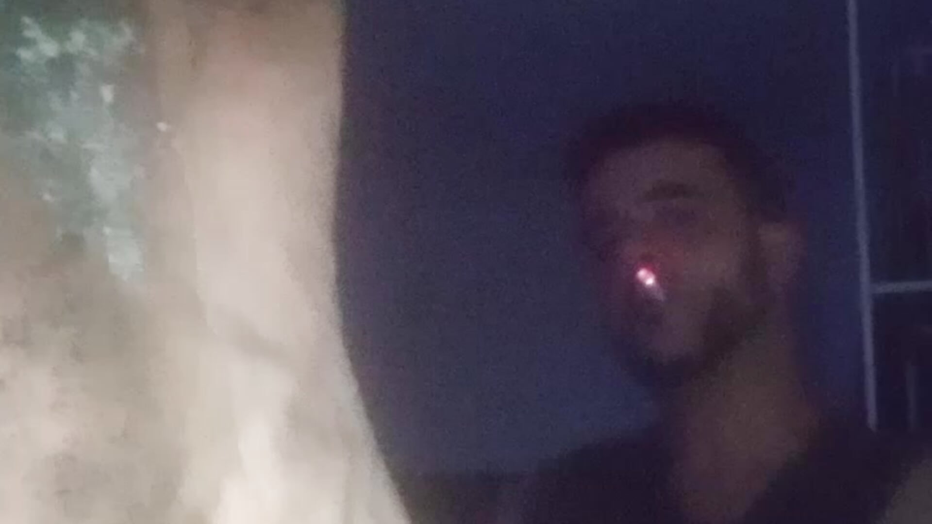 ALPHA SMOKING AND FEET - video by SMOKERBEASTBR cam model