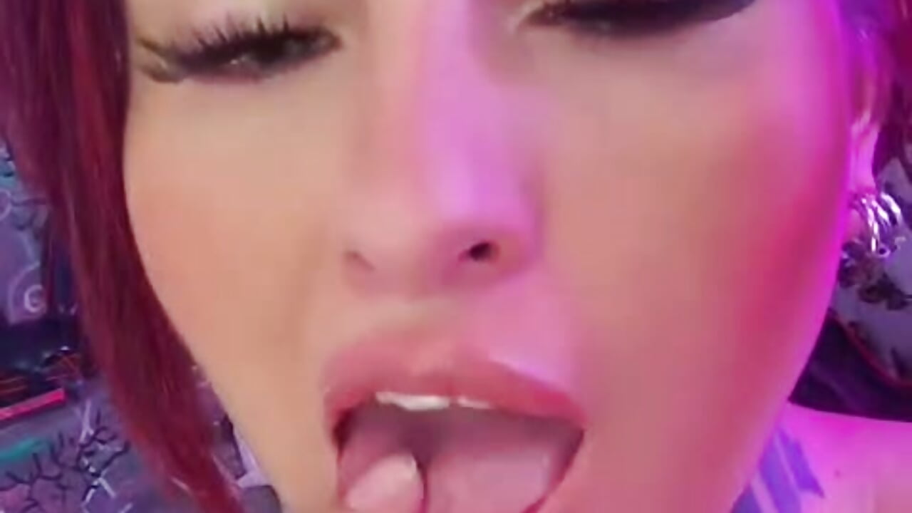 Muaaaaaaaaaaaaah – video modela na kameri demon_ssofy