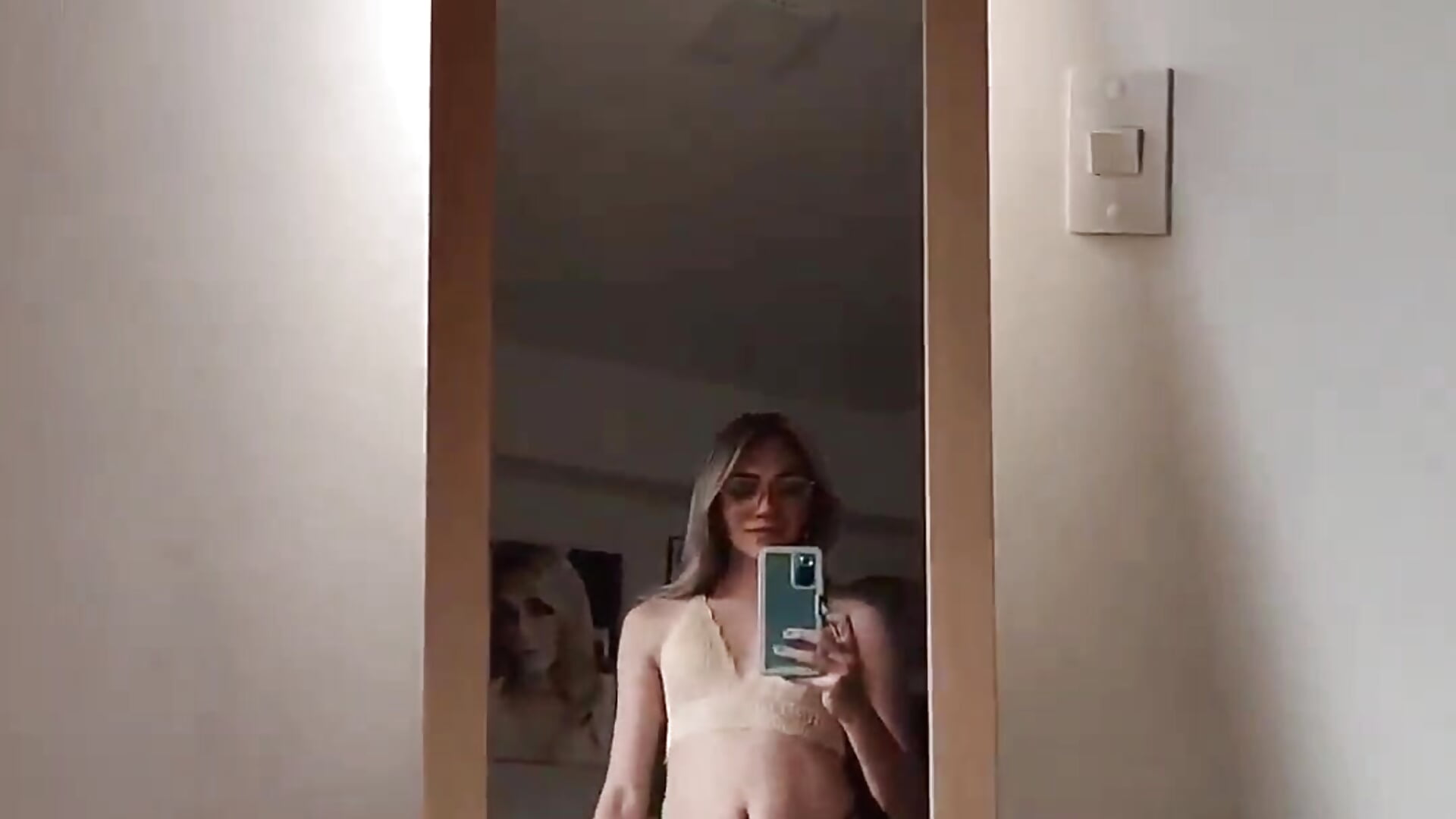 VID_229341129_102042_614 - video by Barbie_tamer cam model