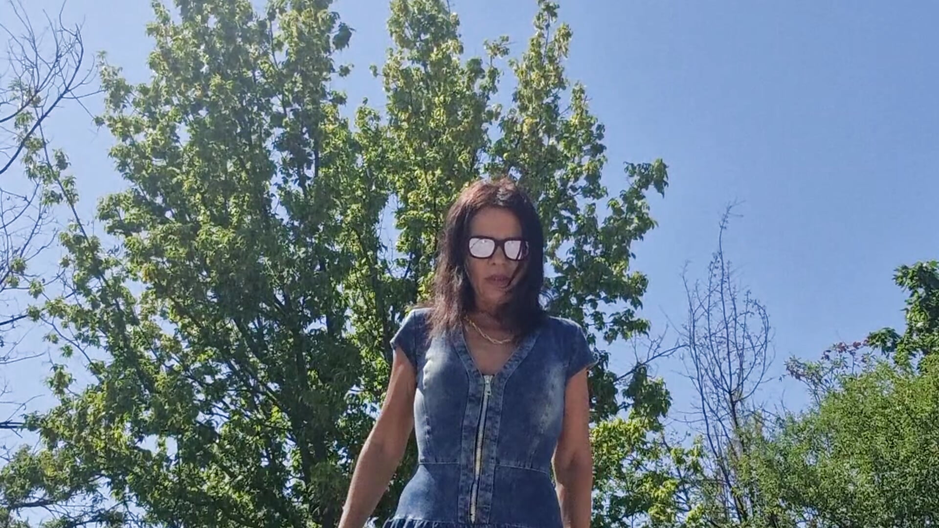 8 august - vídeo de Lissabeta modelo de câmara