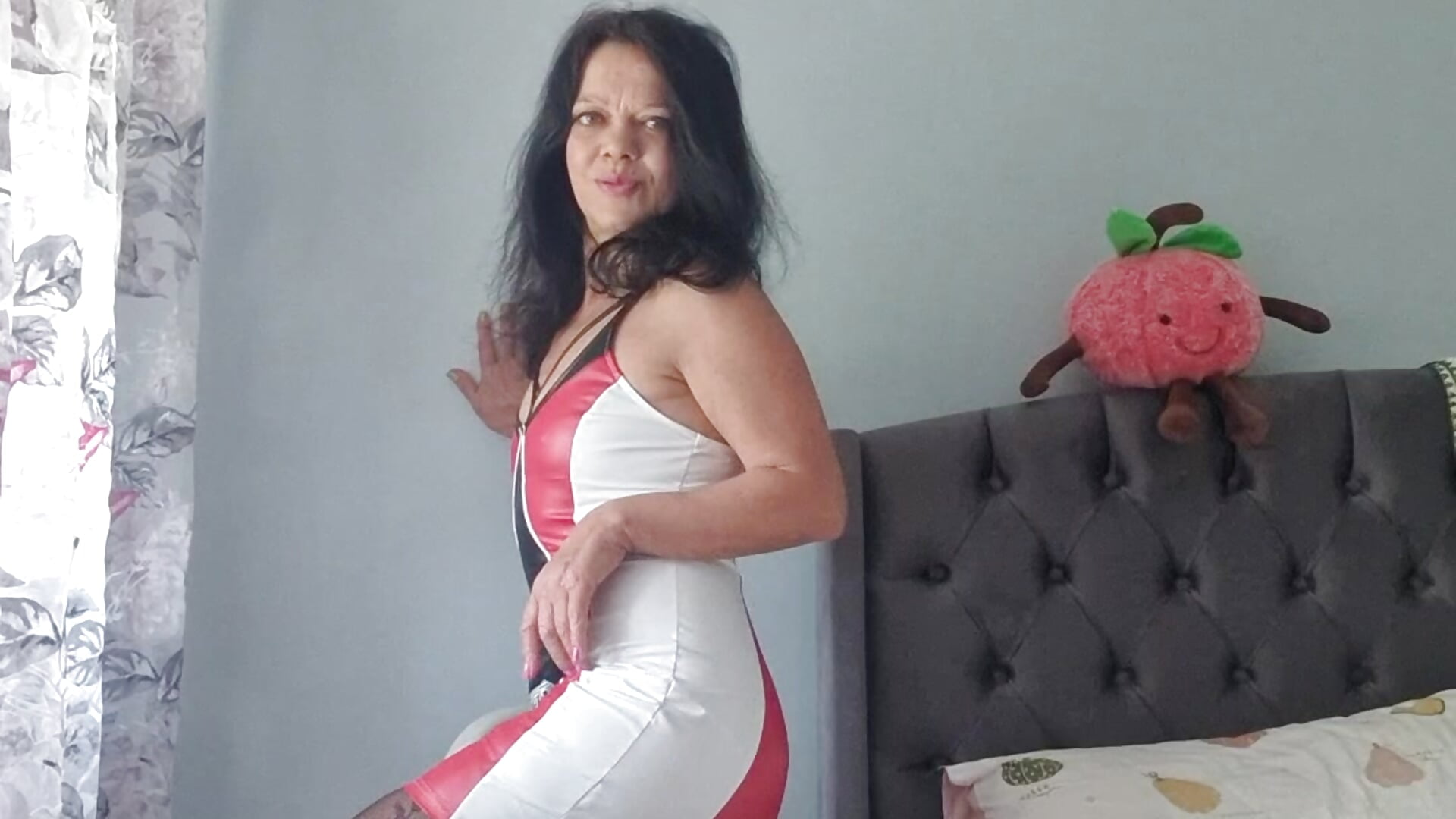 Saturday - vídeo de Lissabeta modelo de câmara