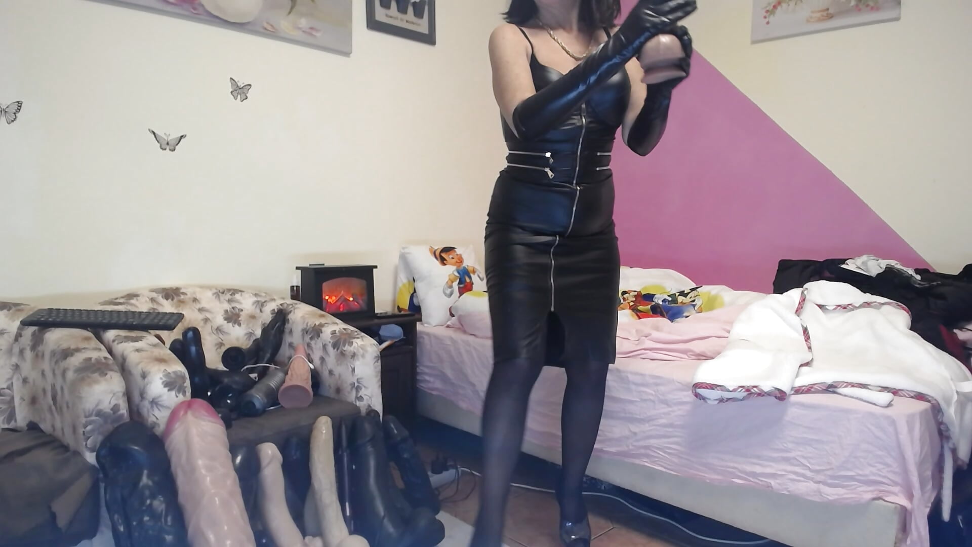 leather dress - vídeo de Lissabeta modelo de câmara