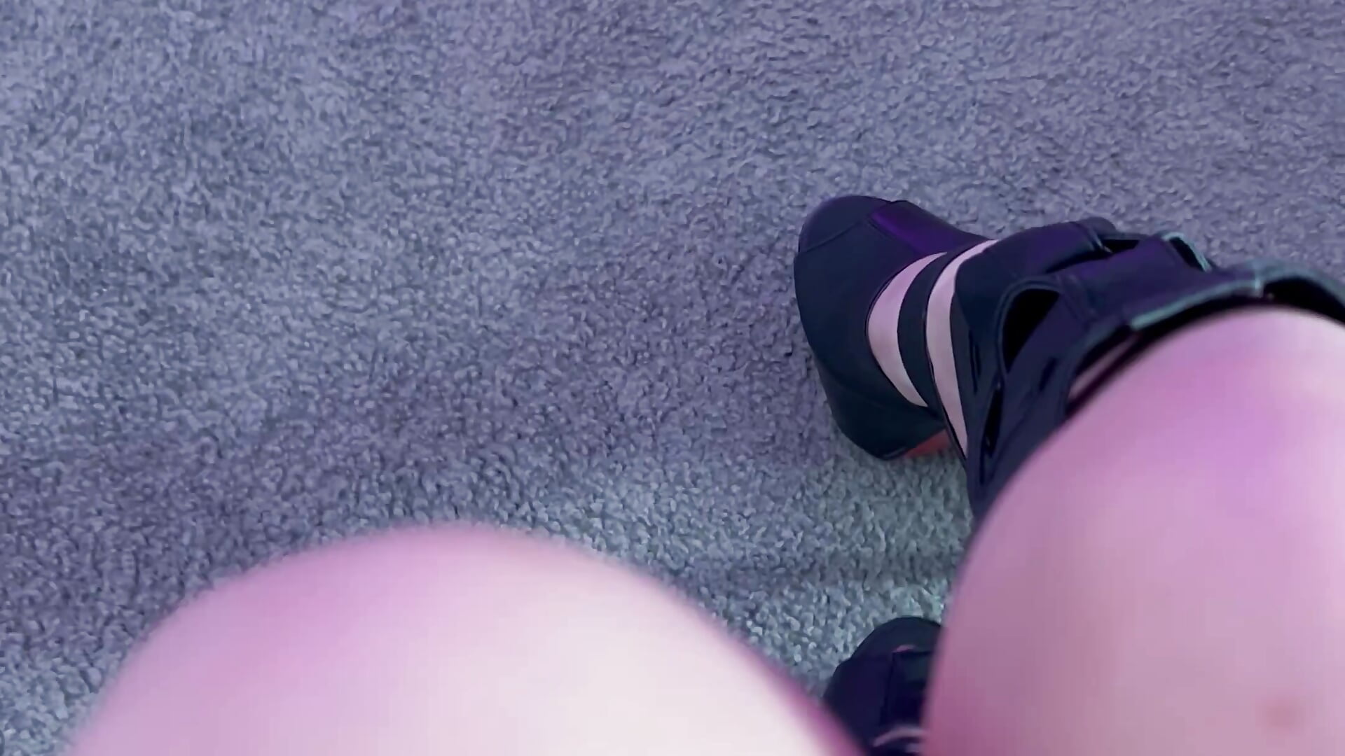 heels - video by ScarlettQuate cam model